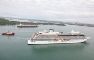 cruise ship kenya tourism