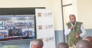 Government launches ICT programme in 10,000 junior schools